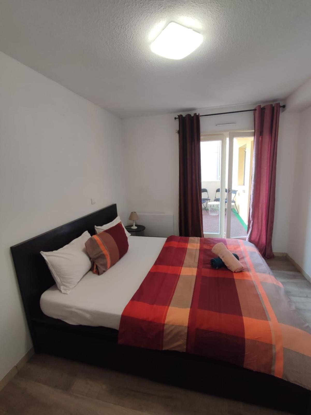 Douillet-Kanamappart-Euroairport Appartement Saint-Louis  Buitenkant foto