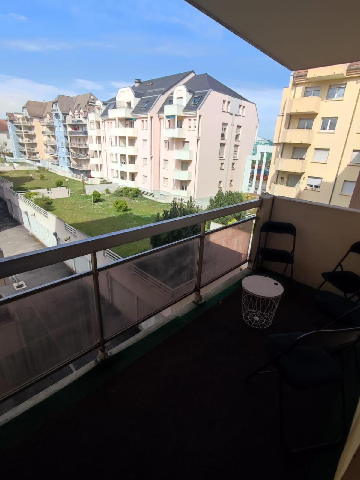Douillet-Kanamappart-Euroairport Appartement Saint-Louis  Buitenkant foto